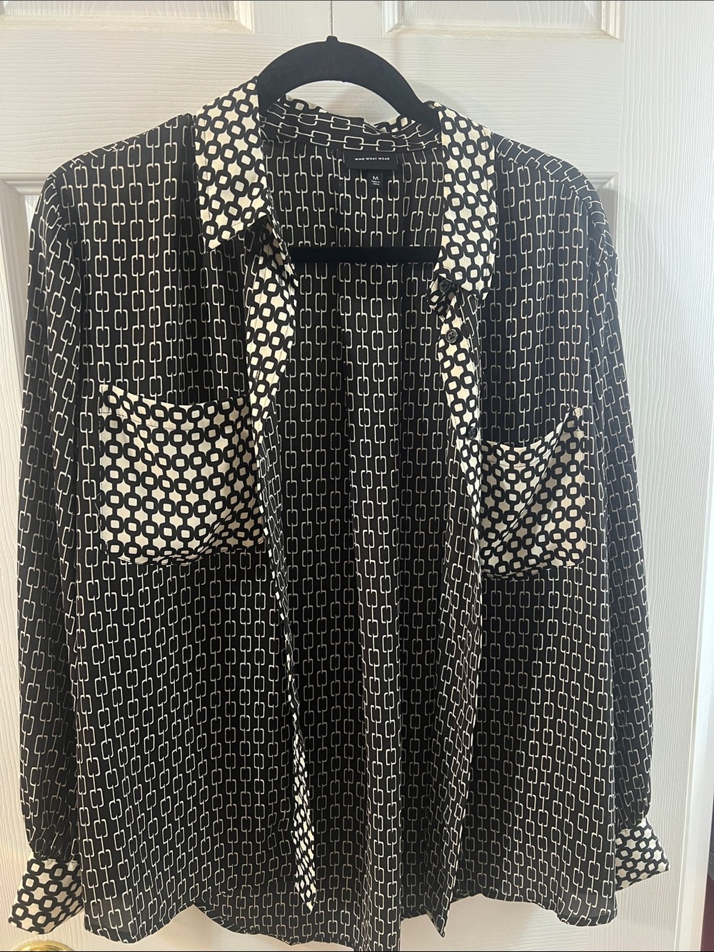 Black & White Geometric Print Women's blouse